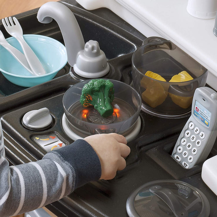 Step2: LifeStyle Custom Kitchen Multicolor – Krazy Caterpillar