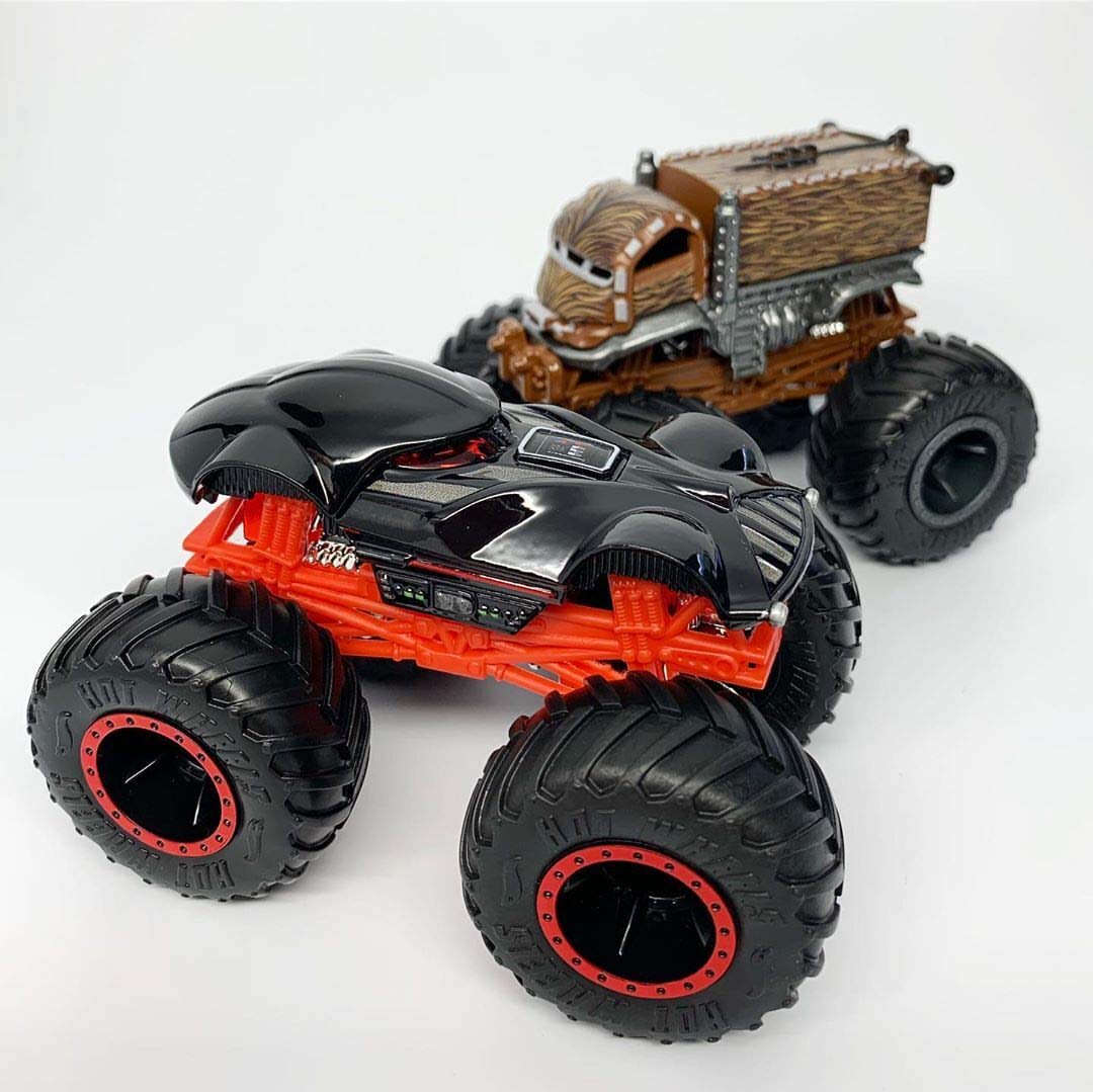 Monster Trucks, Darth Vader Vs Chewbacca 1:64 Demo Doubles 2-Pk