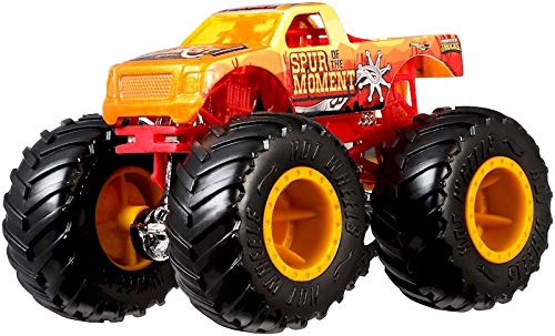 Monster Trucks, Spur Of The Moment Vs Steer Clear 1:64 Demo Doubles 2-Pk Collection | Hot Wheels®