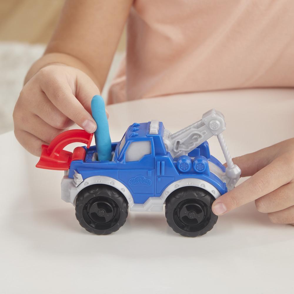 Play-Doh Wheels Tow Truck Toy with 3 Non-Toxic Play-Doh Colors | Hasbro