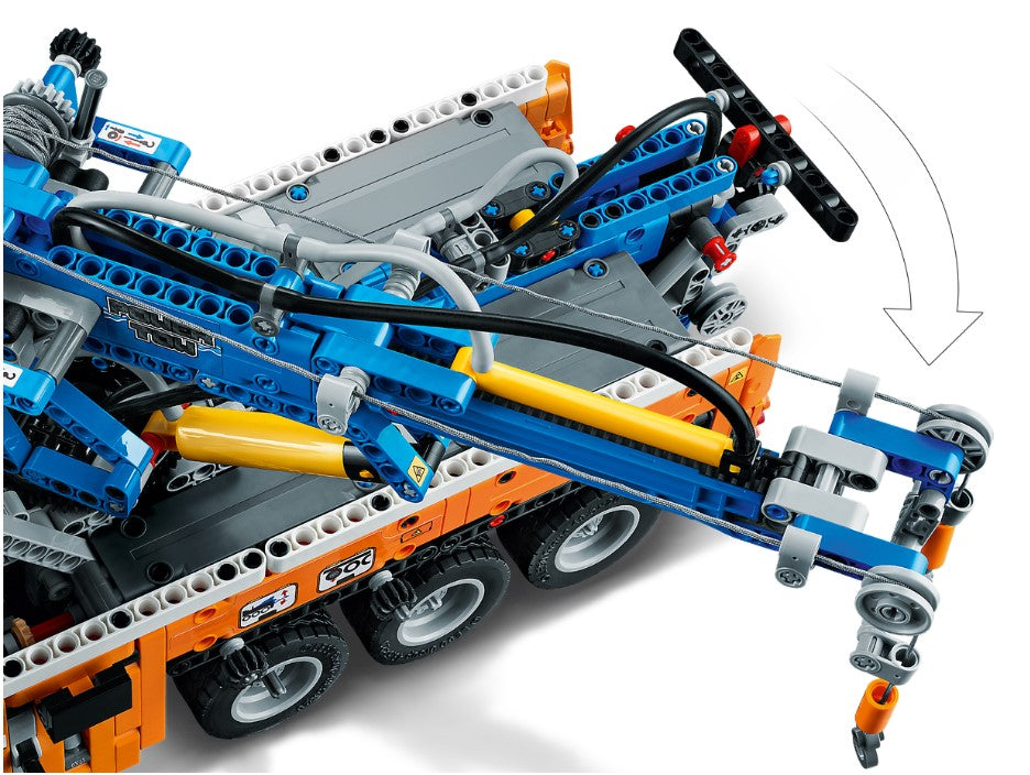 LEGO® Technic™ 42128: Heavy-duty Tow Truck