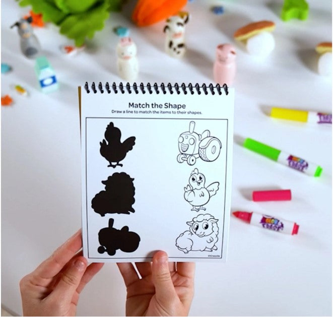 On The Farm: Colour & Erase Reusable Activity Pad | Crayola